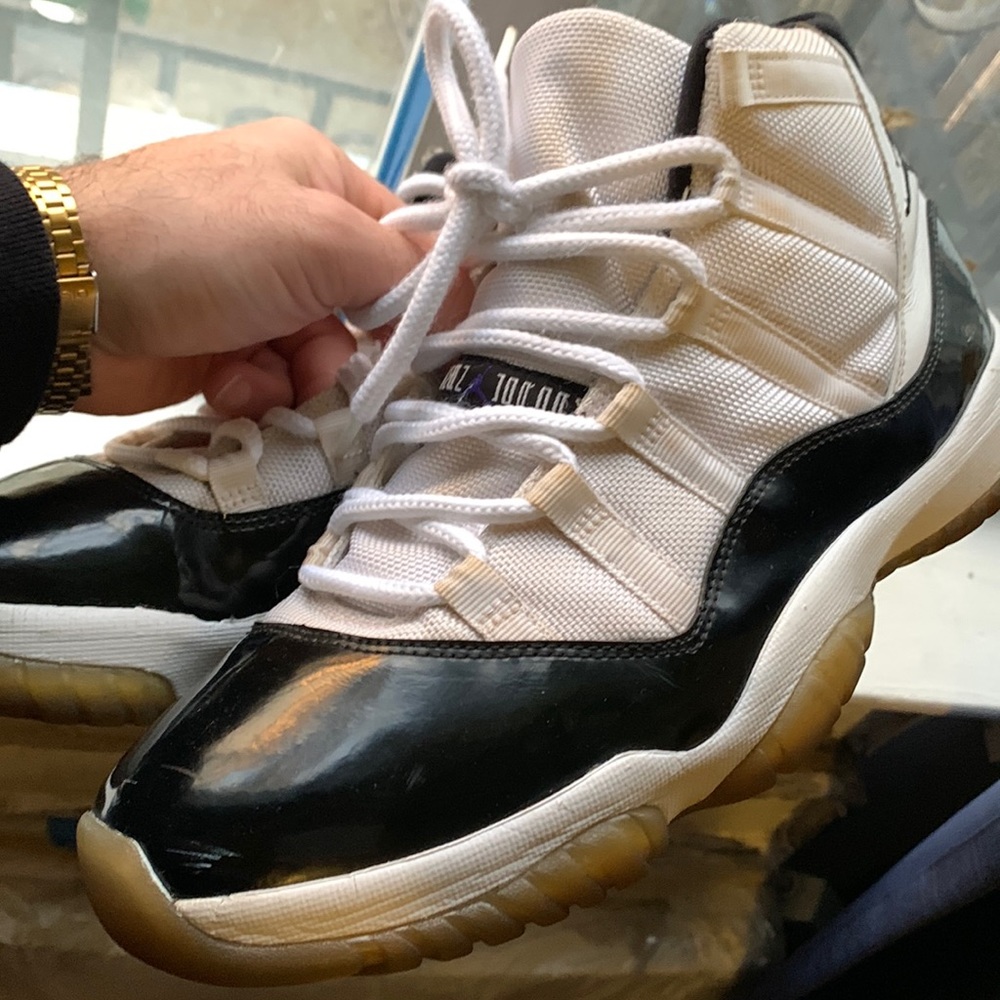 Air Jordan 11 concord sz 10
